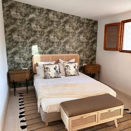 Boutique De Bella - Rustic House With A Wine Cellar * Calderon